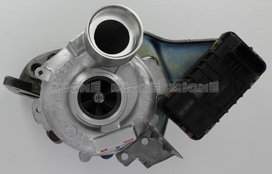 Turbo neuf comprenant :