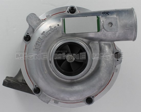 Turbo neuf comprenant :