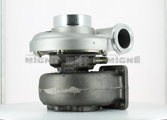 Turbo neuf comprenant :