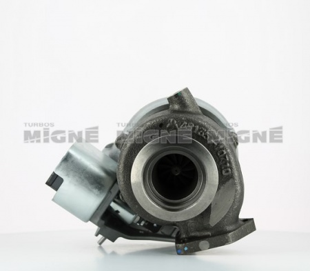 Turbo neuf comprenant :