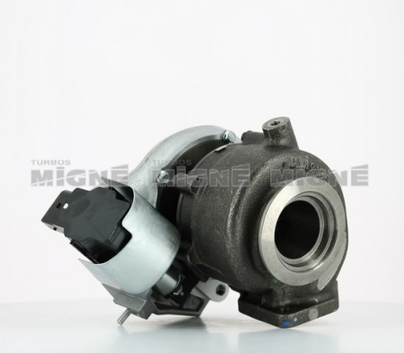 Turbo neuf comprenant :