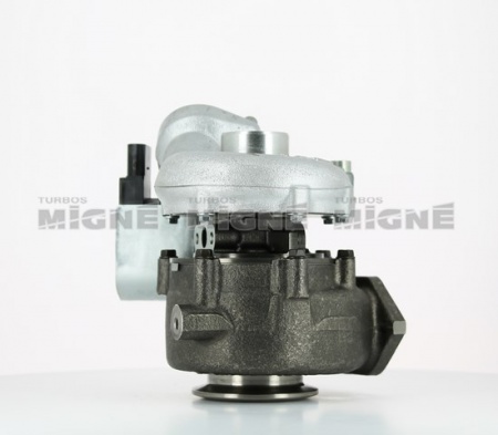 Turbo neuf comprenant :