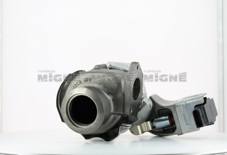 Turbo neuf comprenant :