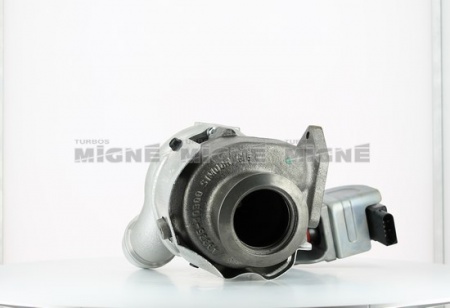 Turbo neuf comprenant :